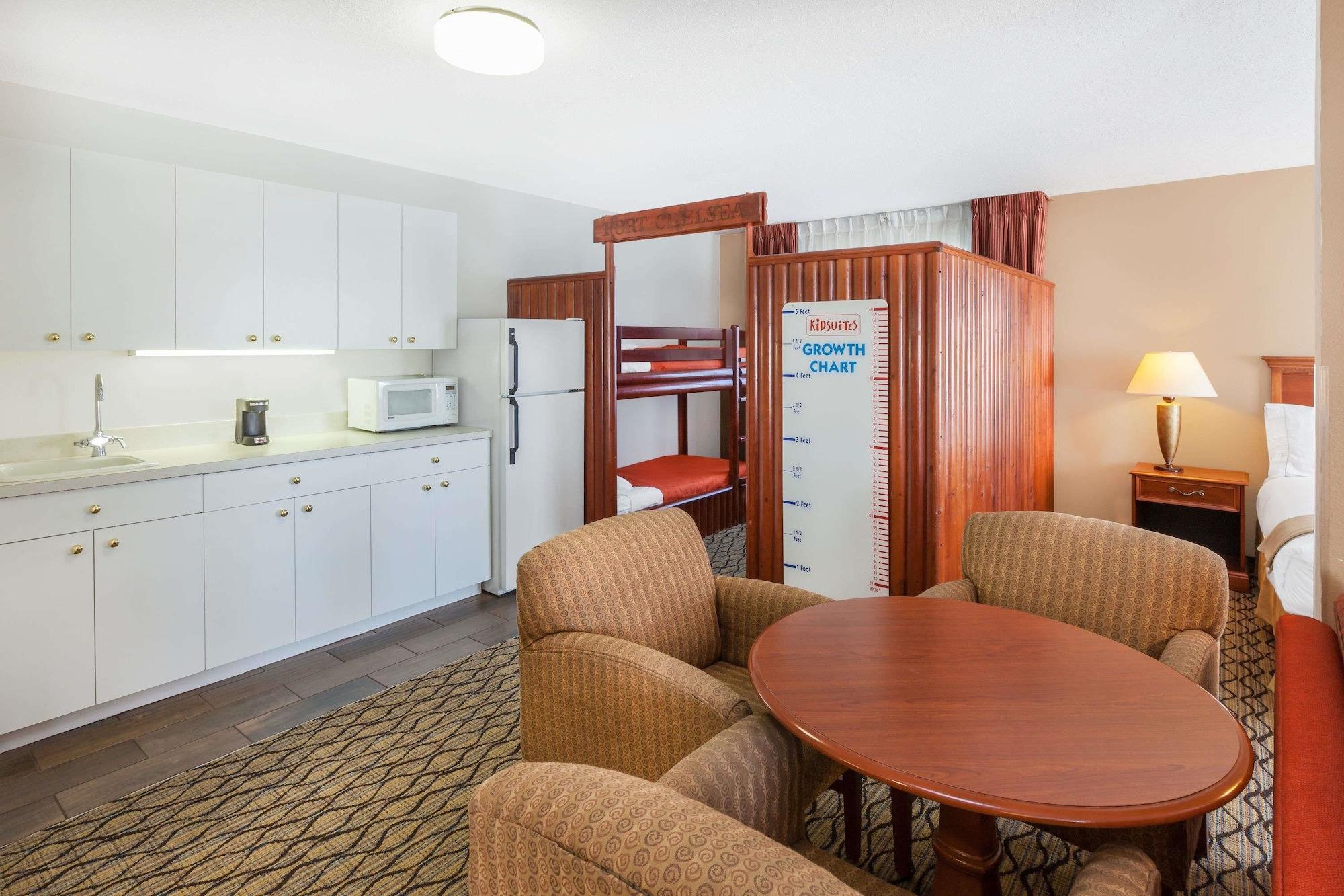 Baymont By Wyndham Chelsea Hotel Екстериор снимка